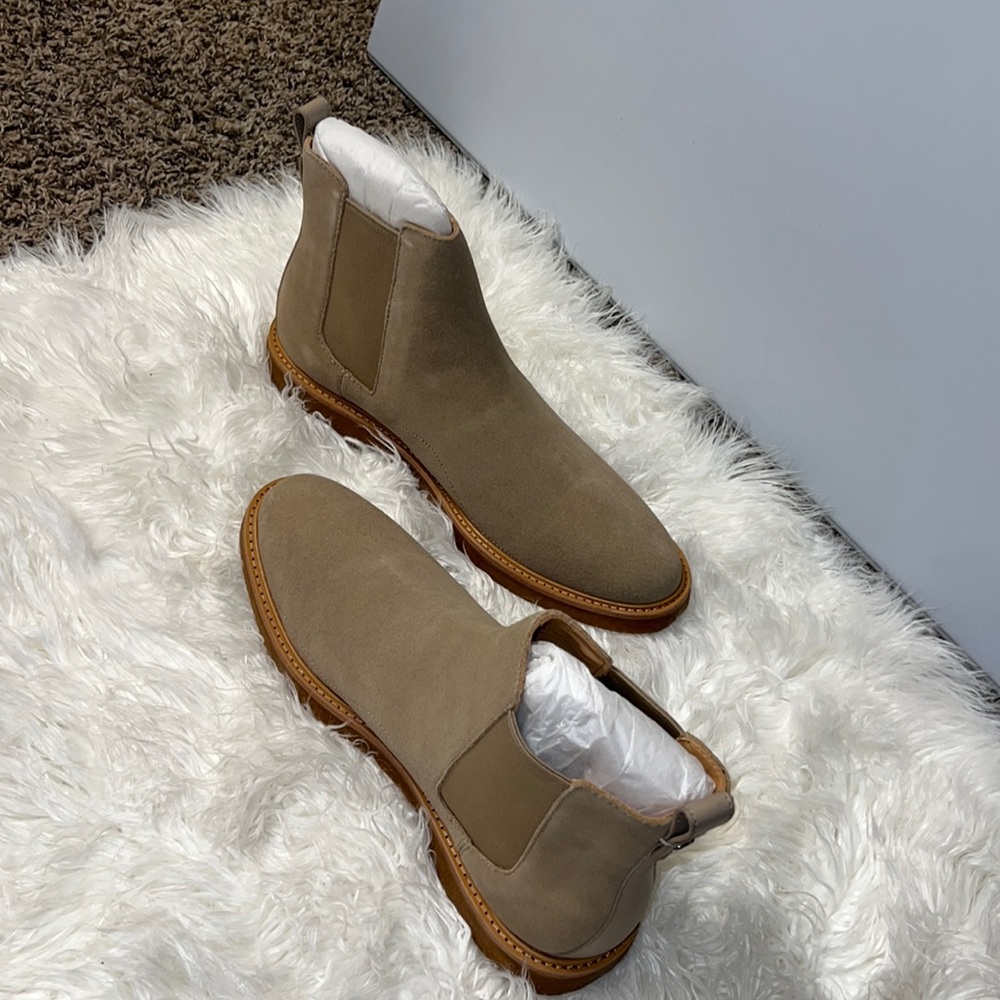 Coach Boot Sde Chlsea Crepe;Nm7;11 D
COLOR: OAT BROWN
SIZE: 11
QTY: 1